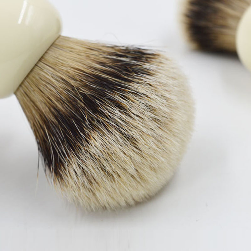 فرشاة حلاقة من Dscosmetic ذات  - مراجعة Quality Men'S Grooming Kit وسعره